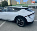 Білий Кіа EV6, об'ємом двигуна 0 л та пробігом 59 тис. км за 28000 $, фото 11 на Automoto.ua