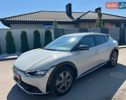 Білий Кіа EV6, об'ємом двигуна 0 л та пробігом 55 тис. км за 26900 $, фото 80 на Automoto.ua