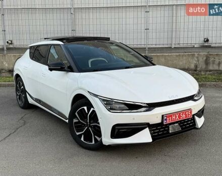 Белый Киа EV6, объемом двигателя 0 л и пробегом 160 тыс. км за 23900 $, фото 2 на Automoto.ua