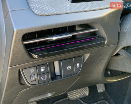 Білий Кіа EV6, об'ємом двигуна 0 л та пробігом 189 тис. км за 21900 $, фото 28 на Automoto.ua