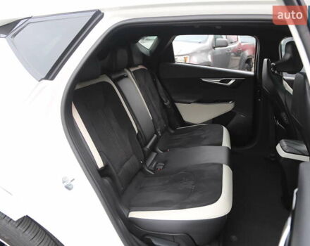 Белый Киа EV6, объемом двигателя 0 л и пробегом 29 тыс. км за 31900 $, фото 10 на Automoto.ua