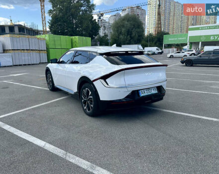 Білий Кіа EV6, об'ємом двигуна 0 л та пробігом 59 тис. км за 28000 $, фото 4 на Automoto.ua