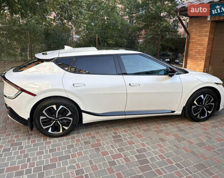 Белый Киа EV6, объемом двигателя 0 л и пробегом 23 тыс. км за 29000 $, фото 6 на Automoto.ua