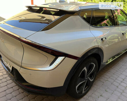 Белый Киа EV6, объемом двигателя 0 л и пробегом 56 тыс. км за 26399 $, фото 34 на Automoto.ua