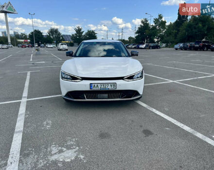 Білий Кіа EV6, об'ємом двигуна 0 л та пробігом 59 тис. км за 28000 $, фото 8 на Automoto.ua
