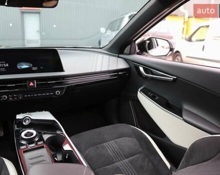 Белый Киа EV6, объемом двигателя 0 л и пробегом 29 тыс. км за 31900 $, фото 14 на Automoto.ua
