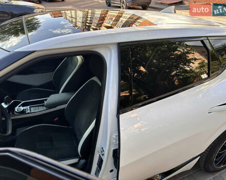 Белый Киа EV6, объемом двигателя 0 л и пробегом 23 тыс. км за 29000 $, фото 14 на Automoto.ua