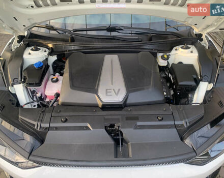 Білий Кіа EV6, об'ємом двигуна 0 л та пробігом 189 тис. км за 21900 $, фото 58 на Automoto.ua