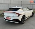 Белый Киа EV6, объемом двигателя 0 л и пробегом 160 тыс. км за 23900 $, фото 4 на Automoto.ua
