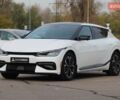Белый Киа EV6, объемом двигателя 0 л и пробегом 29 тыс. км за 31900 $, фото 2 на Automoto.ua