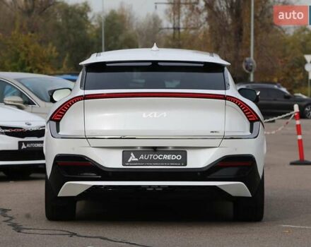 Белый Киа EV6, объемом двигателя 0 л и пробегом 29 тыс. км за 31900 $, фото 5 на Automoto.ua