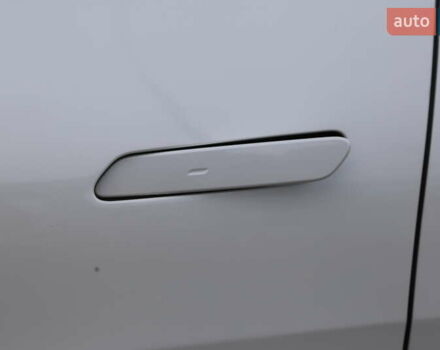 Белый Киа EV6, объемом двигателя 0 л и пробегом 29 тыс. км за 31900 $, фото 28 на Automoto.ua