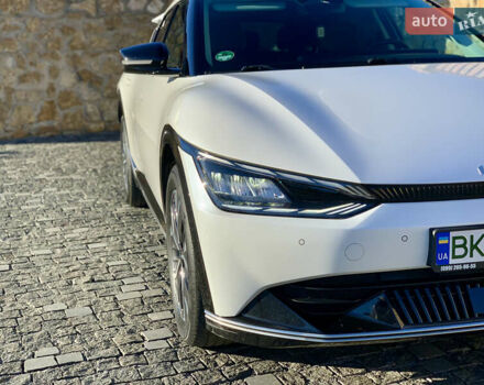 Білий Кіа EV6, об'ємом двигуна 0 л та пробігом 189 тис. км за 21900 $, фото 1 на Automoto.ua