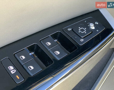 Білий Кіа EV6, об'ємом двигуна 0 л та пробігом 189 тис. км за 21900 $, фото 21 на Automoto.ua