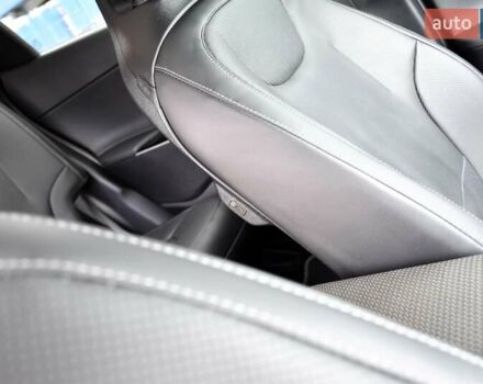 Белый Киа EV6, объемом двигателя 0 л и пробегом 59 тыс. км за 28700 $, фото 58 на Automoto.ua