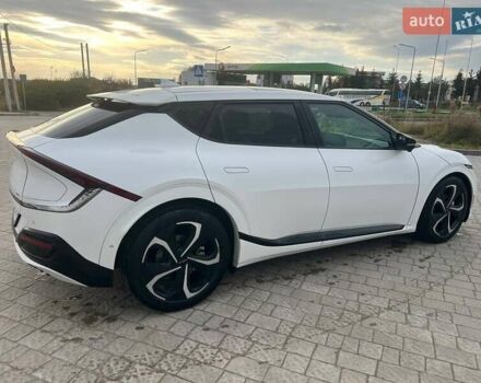 Белый Киа EV6, объемом двигателя 0 л и пробегом 48 тыс. км за 24900 $, фото 3 на Automoto.ua
