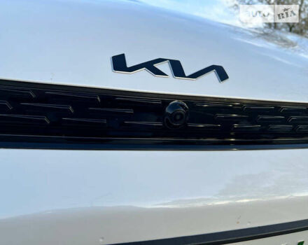 Білий Кіа EV6, об'ємом двигуна 0 л та пробігом 9 тис. км за 39900 $, фото 3 на Automoto.ua