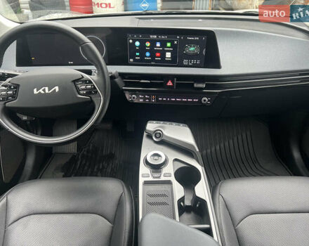 Білий Кіа EV6, об'ємом двигуна 0 л та пробігом 41 тис. км за 26400 $, фото 36 на Automoto.ua