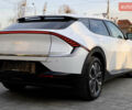 Белый Киа EV6, объемом двигателя 0 л и пробегом 82 тыс. км за 23900 $, фото 7 на Automoto.ua