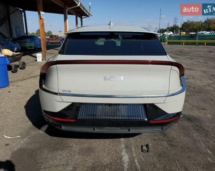 Белый Киа EV6, объемом двигателя 0 л и пробегом 32 тыс. км за 8700 $, фото 5 на Automoto.ua
