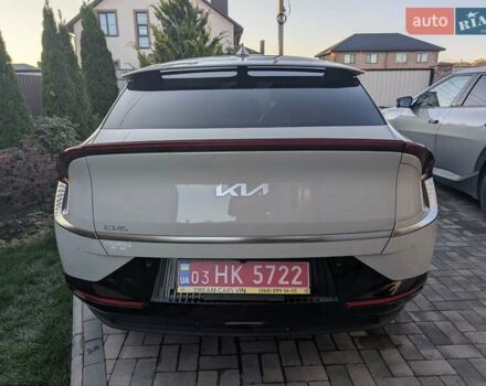 Білий Кіа EV6, об'ємом двигуна 0 л та пробігом 57 тис. км за 26000 $, фото 3 на Automoto.ua