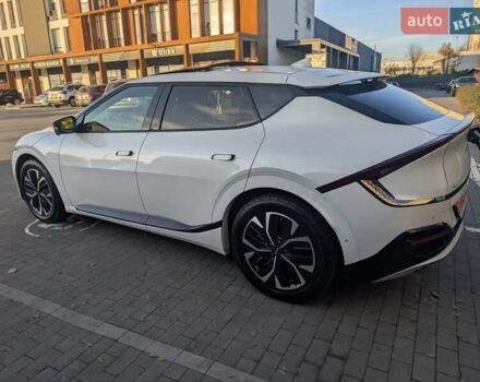 Белый Киа EV6, объемом двигателя 0 л и пробегом 58 тыс. км за 26000 $, фото 10 на Automoto.ua