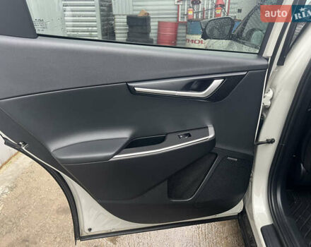 Білий Кіа EV6, об'ємом двигуна 0 л та пробігом 41 тис. км за 26400 $, фото 33 на Automoto.ua