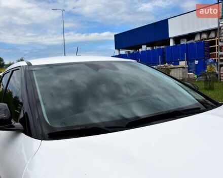 Белый Киа EV6, объемом двигателя 0 л и пробегом 59 тыс. км за 28700 $, фото 17 на Automoto.ua