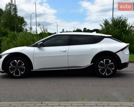Белый Киа EV6, объемом двигателя 0 л и пробегом 59 тыс. км за 28700 $, фото 12 на Automoto.ua