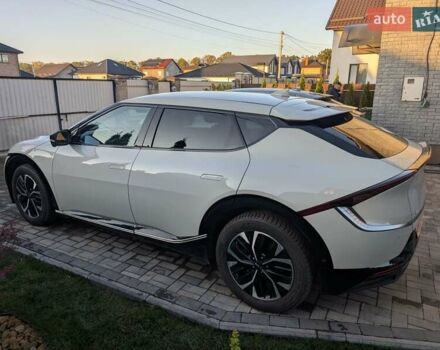 Білий Кіа EV6, об'ємом двигуна 0 л та пробігом 57 тис. км за 26000 $, фото 2 на Automoto.ua
