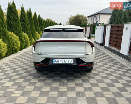 Білий Кіа EV6, об'ємом двигуна 0 л та пробігом 41 тис. км за 26400 $, фото 5 на Automoto.ua