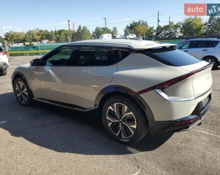Белый Киа EV6, объемом двигателя 0 л и пробегом 32 тыс. км за 8700 $, фото 1 на Automoto.ua
