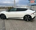 Белый Киа EV6, объемом двигателя 0 л и пробегом 48 тыс. км за 24900 $, фото 8 на Automoto.ua
