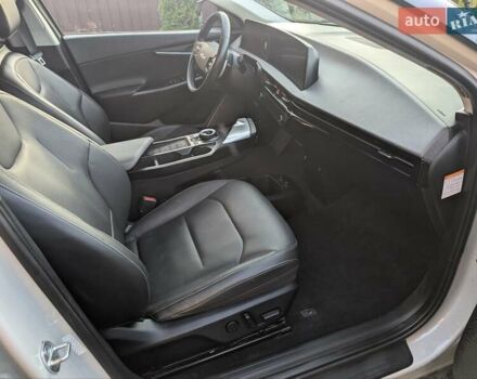 Білий Кіа EV6, об'ємом двигуна 0 л та пробігом 57 тис. км за 26000 $, фото 14 на Automoto.ua