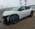 Белый Киа EV6, объемом двигателя 0 л и пробегом 60 тыс. км за 14800 $, фото 1 на Automoto.ua