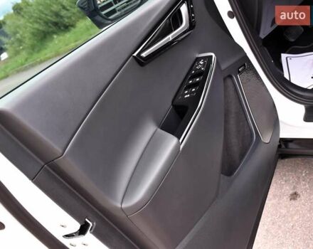 Белый Киа EV6, объемом двигателя 0 л и пробегом 59 тыс. км за 28700 $, фото 40 на Automoto.ua