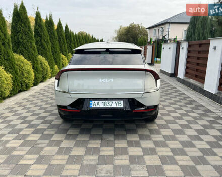 Білий Кіа EV6, об'ємом двигуна 0 л та пробігом 41 тис. км за 26400 $, фото 6 на Automoto.ua