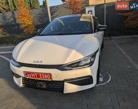 Белый Киа EV6, объемом двигателя 0 л и пробегом 58 тыс. км за 26000 $, фото 8 на Automoto.ua