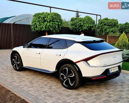 Белый Киа EV6, объемом двигателя 0 л и пробегом 33 тыс. км за 27700 $, фото 10 на Automoto.ua
