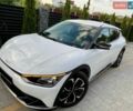 Белый Киа EV6, объемом двигателя 0 л и пробегом 104 тыс. км за 21700 $, фото 1 на Automoto.ua