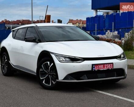 Белый Киа EV6, объемом двигателя 0 л и пробегом 59 тыс. км за 28700 $, фото 3 на Automoto.ua