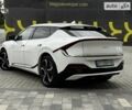 Белый Киа EV6, объемом двигателя 0 л и пробегом 6 тыс. км за 34750 $, фото 6 на Automoto.ua