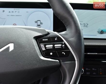 Белый Киа EV6, объемом двигателя 0 л и пробегом 59 тыс. км за 28700 $, фото 49 на Automoto.ua
