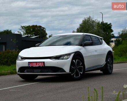 Белый Киа EV6, объемом двигателя 0 л и пробегом 59 тыс. км за 28700 $, фото 1 на Automoto.ua