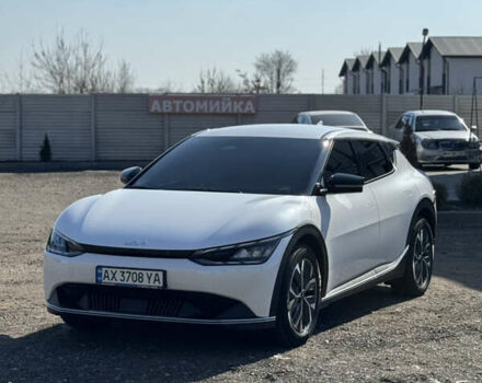Білий Кіа EV6, об'ємом двигуна 0 л та пробігом 17 тис. км за 25800 $, фото 6 на Automoto.ua