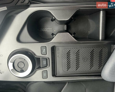 Білий Кіа EV6, об'ємом двигуна 0 л та пробігом 41 тис. км за 26400 $, фото 39 на Automoto.ua