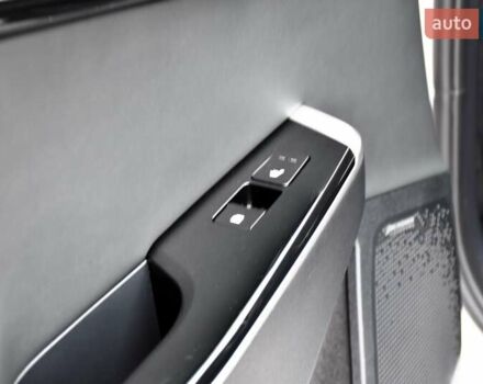 Белый Киа EV6, объемом двигателя 0 л и пробегом 59 тыс. км за 28700 $, фото 67 на Automoto.ua