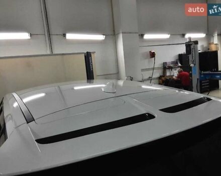 Белый Киа EV6, объемом двигателя 0 л и пробегом 182 тыс. км за 23900 $, фото 5 на Automoto.ua