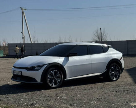 Білий Кіа EV6, об'ємом двигуна 0 л та пробігом 17 тис. км за 25800 $, фото 7 на Automoto.ua
