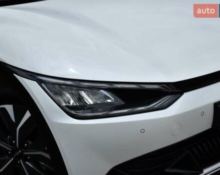 Белый Киа EV6, объемом двигателя 0 л и пробегом 59 тыс. км за 28700 $, фото 13 на Automoto.ua